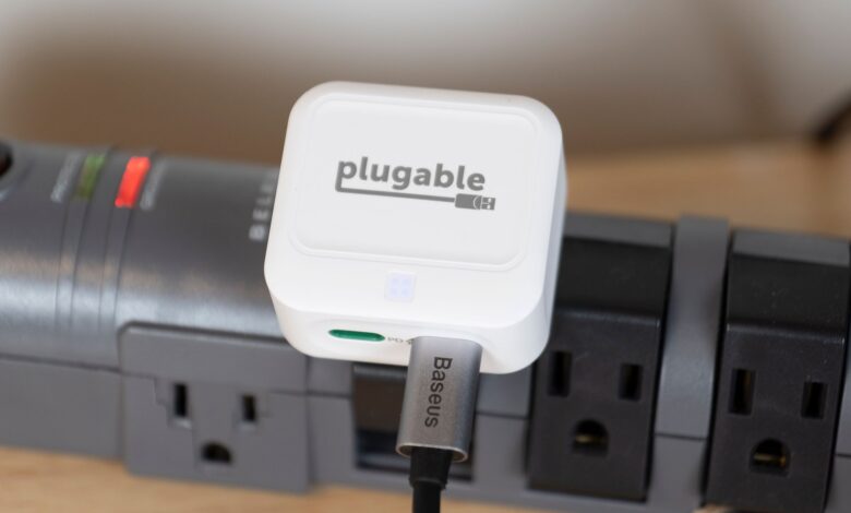 لا تضيع أموالك على شاحن USB-C المزدوج من Apple. شراء هذا واحد بدلا من ذلك