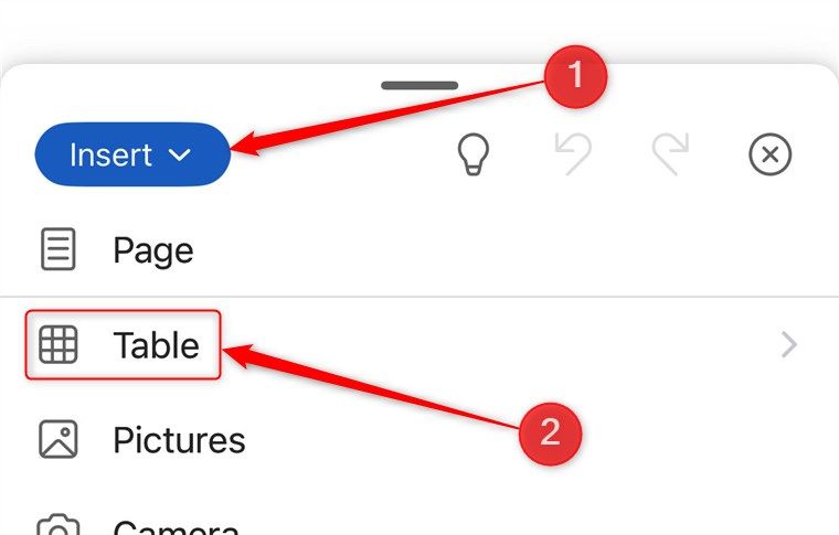 Le menu Insert de l'application mobile Microsoft Word est ouvert et l'option Table est sélectionnée.